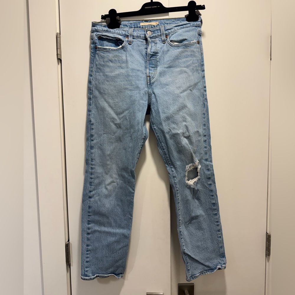 Levi's Light Blue Distressed Women's Cropped Jeans - Wedgie Straight